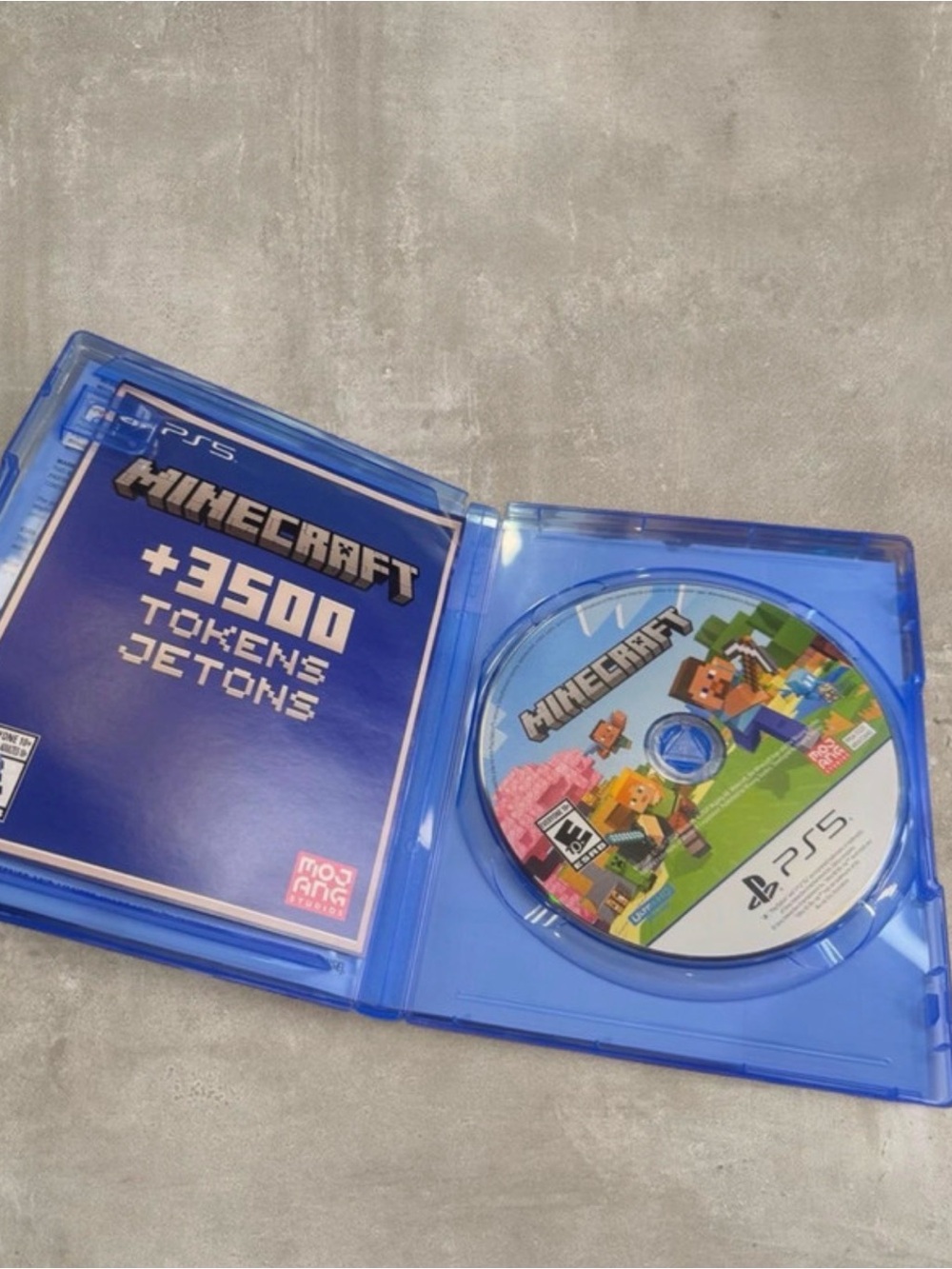 Ps5 Minecraft game - Picture 4 of 5